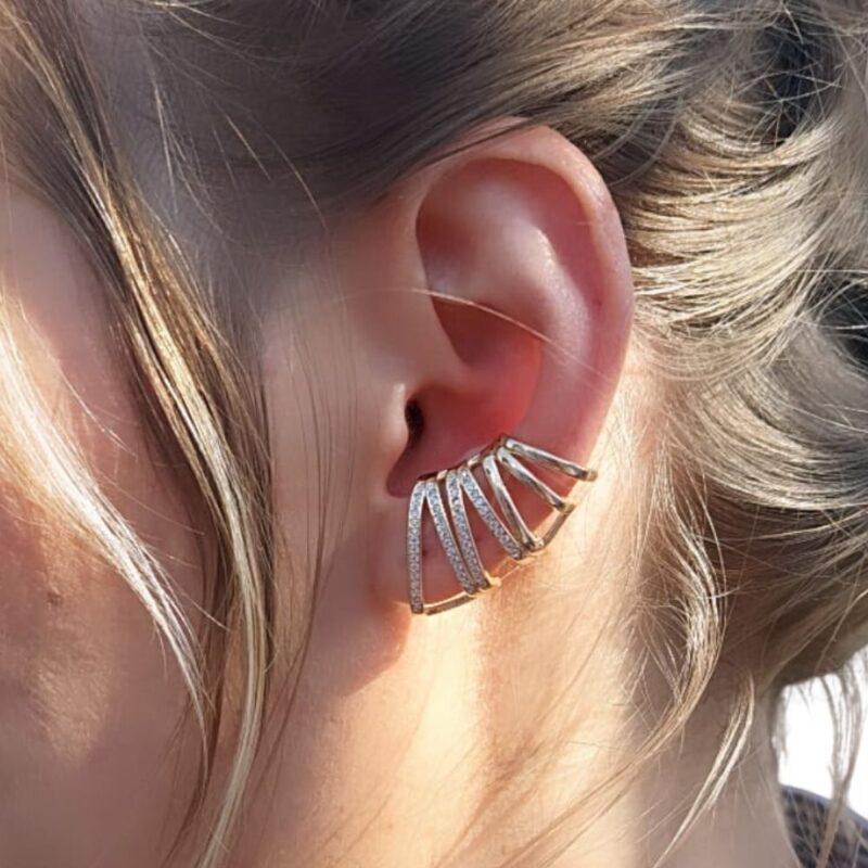 Brinco Ear Cuff Cravejado Com Zircônias