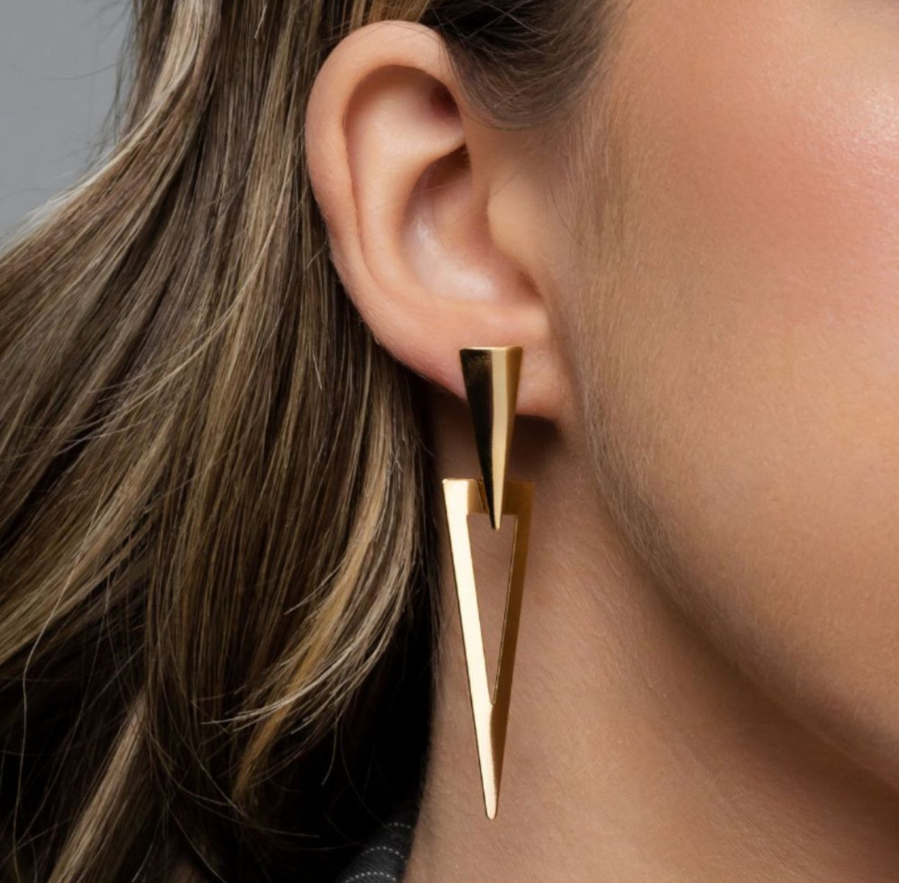 Brinco Triângulo Aberto